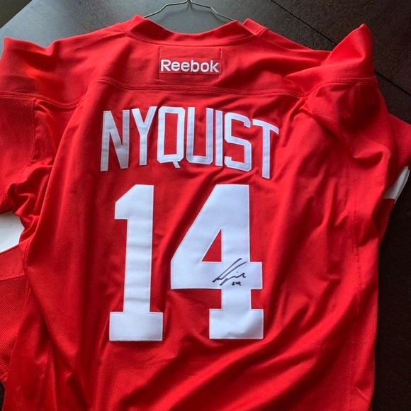 Signed Nyquist Red Wings Jersey - Picture 2 of 2